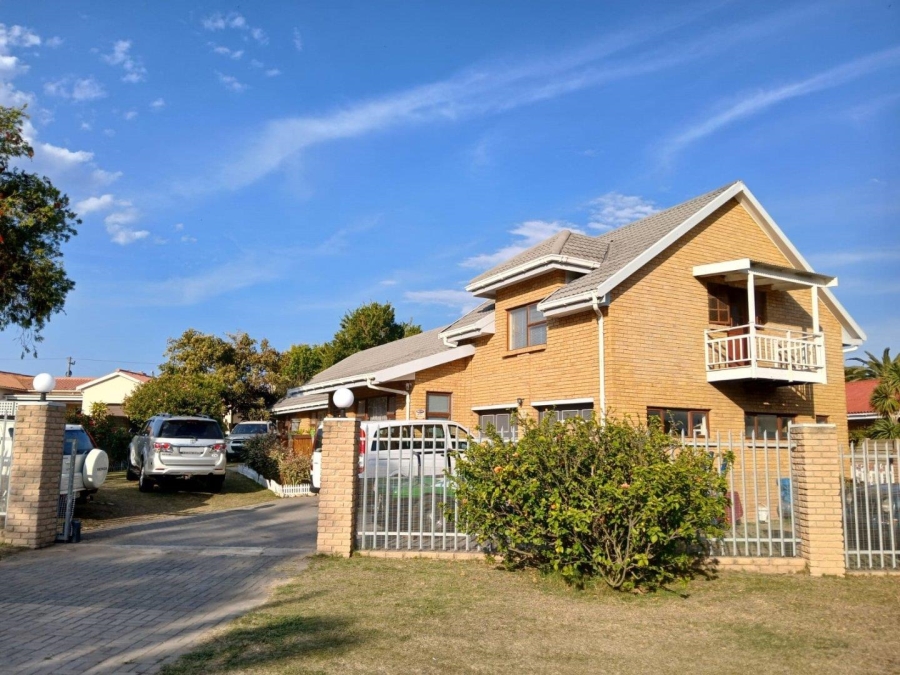 4 Bedroom Property for Sale in Hartenbos Central Western Cape